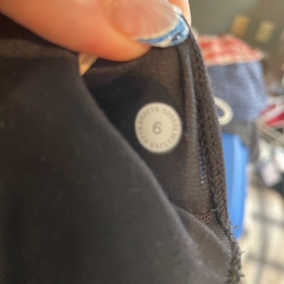 LULULEMON sports bra - Picture 3 of 3